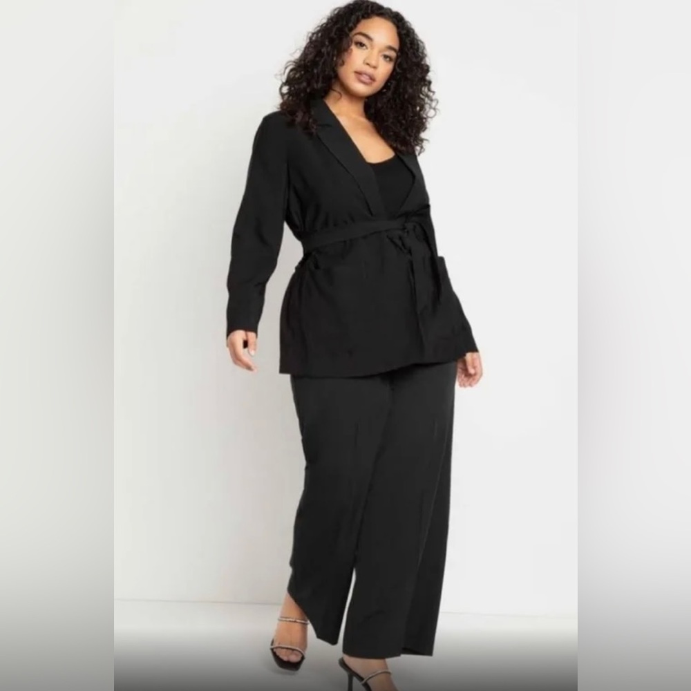 Brand new with tags Eloquii cutout detail blazer